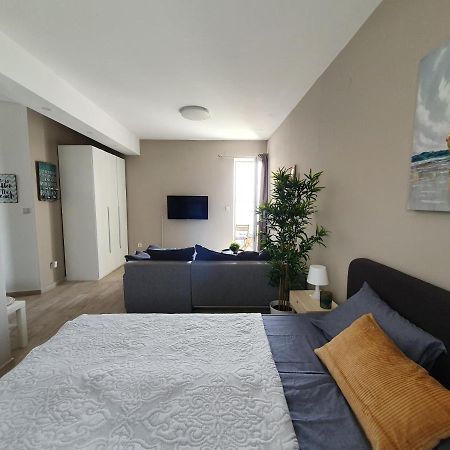 Apartment Danijela Novalja Extérieur photo