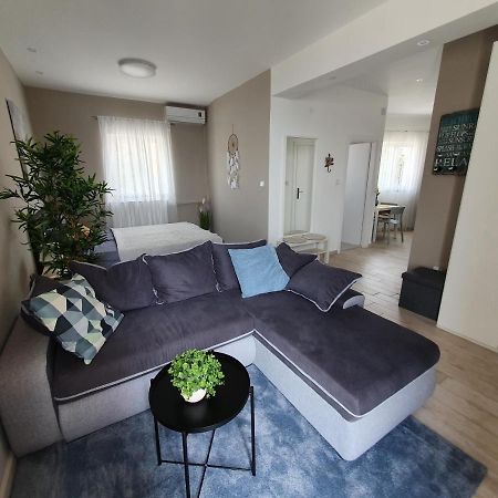 Apartment Danijela Novalja Extérieur photo