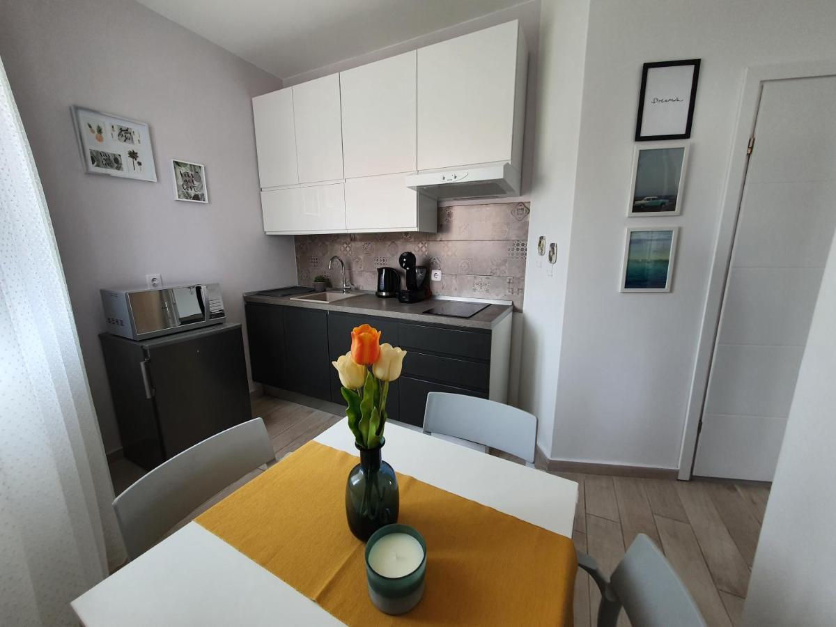 Apartment Danijela Novalja Extérieur photo