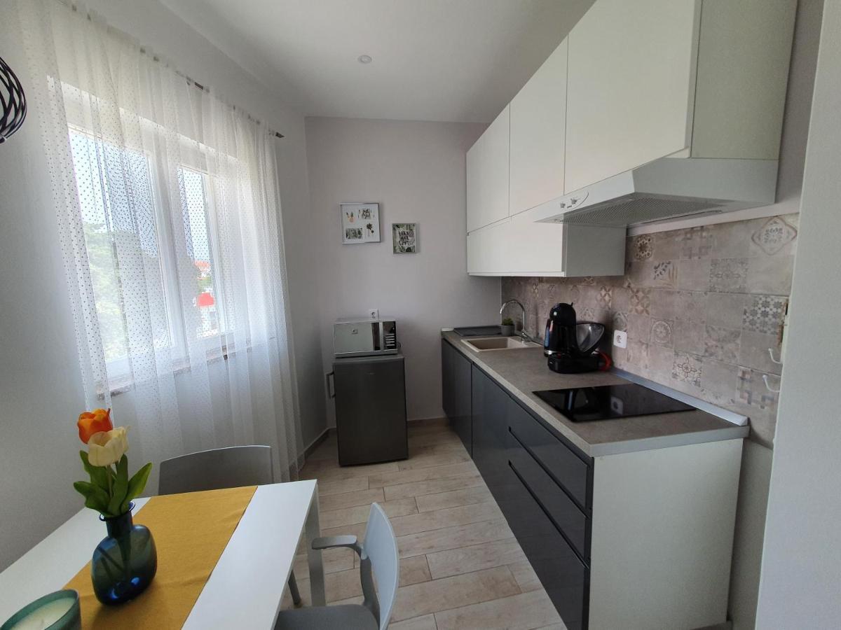 Apartment Danijela Novalja Extérieur photo